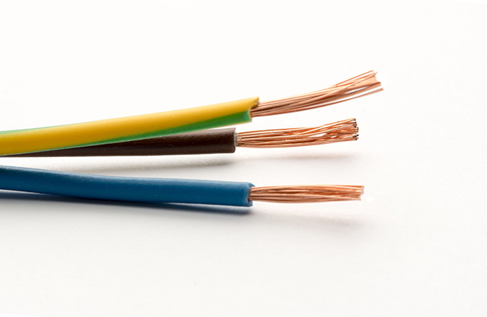 電線および電線 (主に UL 70～80℃ に使用)ケーブル）